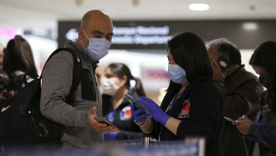 Autoridad sanitaria sancionó a líneas aéreas por pasajeros que incumplen protocolos establecidos