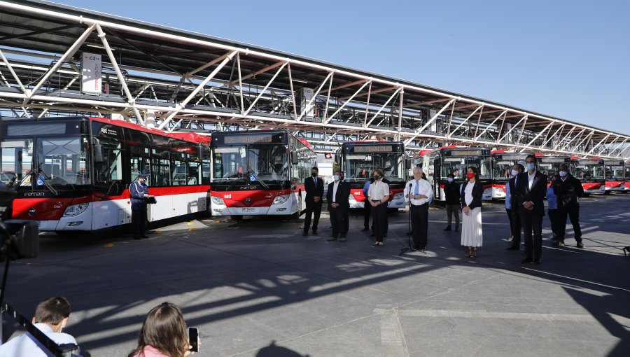 Gobierno inauguró en Maipú el electroterminal de buses más grande del país