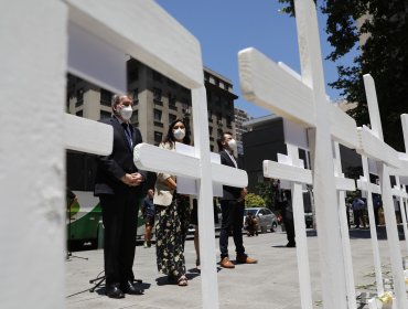 Colegio Médico realizó homenaje a doctores fallecidos por la pandemia del Covid-19