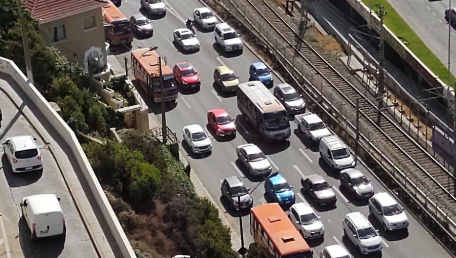 Un fallecido deja accidente en la Av. España en dirección a Valparaíso: se produjo alta congestión vehicular