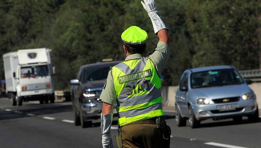 Conocido médico de televisión sufre accidente de tránsito en el auto de su polola