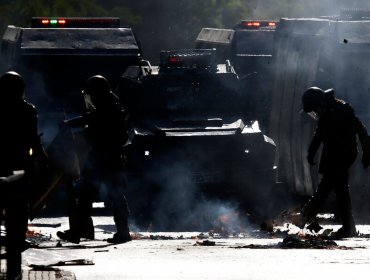 21 detenidos deja nueva jornada de manifestaciones y desórdenes en el centro de Santiago