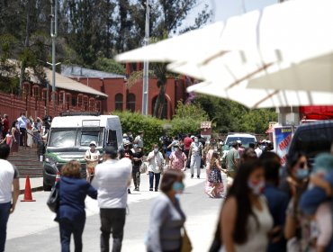 Pese a llamado de autoridades este domingo se aprecia gran afluencia en Santuario Lo Vásquez