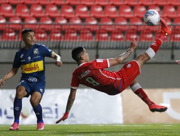 Fecha 21: U. La Calera alcanzó a la UC en la cima y Colo-Colo sigue último