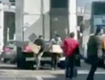 Sorprenden in fraganti a sujetos robando cajas de mercadería en Valparaíso: tres fueron detenidos