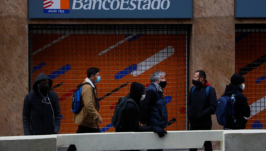 BancoEstado teme colapso del sistema "si todos giran al mismo tiempo" sus retiros del 10% en efectivo