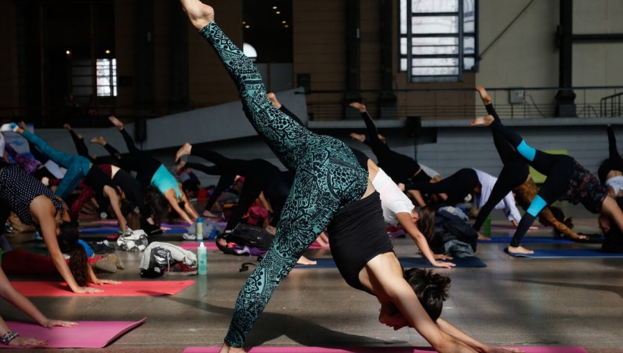 Senado despacha a ley el proyecto que establece el 4 de noviembre de cada año como el Día Nacional del Yoga