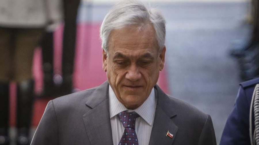 Presidente Piñera llega a su mínimo histórico de aprobación en encuesta Criteria: cayó a 7% en noviembre