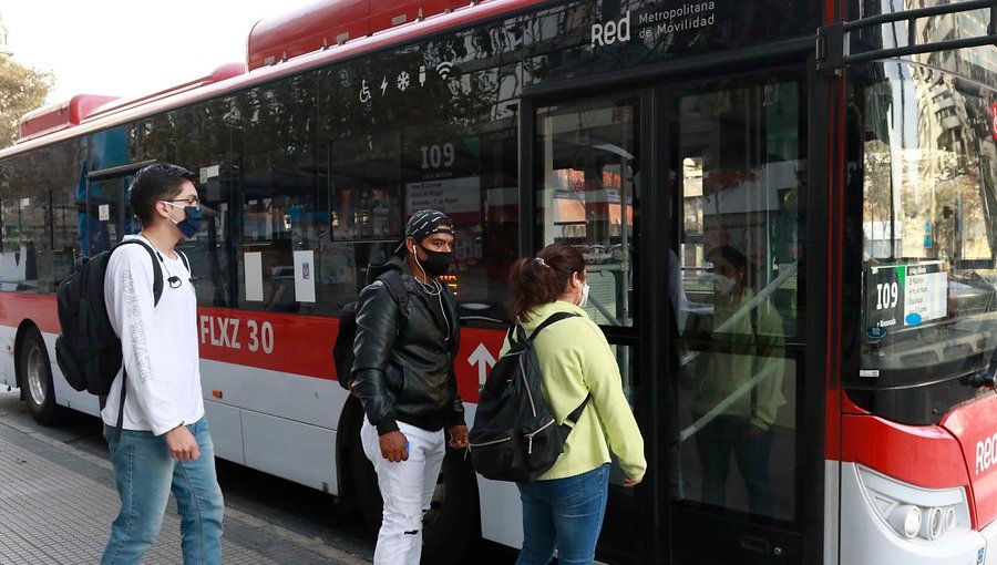 Transporte público operará con normalidad tras retroceso a Fase 2 en la región Metropolitana