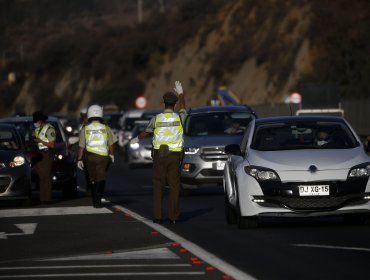 200 vehículos han sido devueltos a la región Metropolitana desde la ruta 68 en Valparaíso