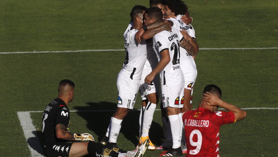 A Colo Colo le volvió el alma al cuerpo tras victoria ante Unión Española