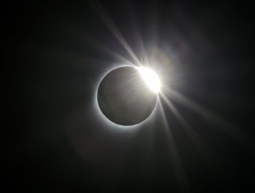 Eclipse parcial es incluso más peligroso que el total si se mira directamente