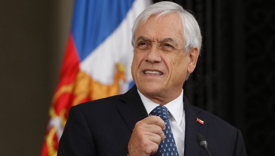 Aprobación al presidente Sebastián Piñera se mantiene en un 14%, según encuesta Cadem