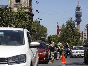 Retroceso a «Transición» registra un 58% de adhesión en la región Metropolitana, según Cadem