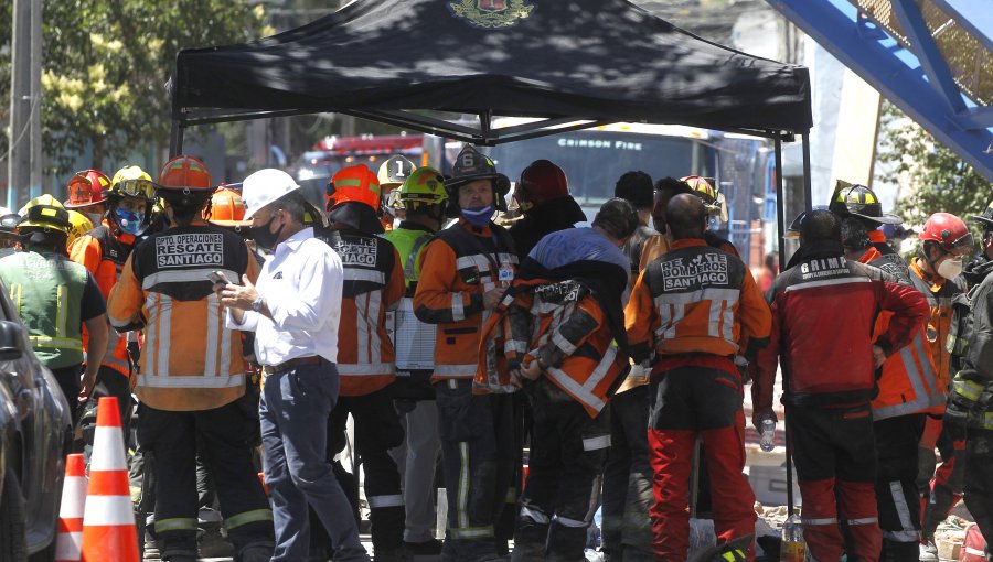 Mujer atrapada tras caída de grúa sobre casas fue rescatada en Independencia: está fuera de riesgo vital