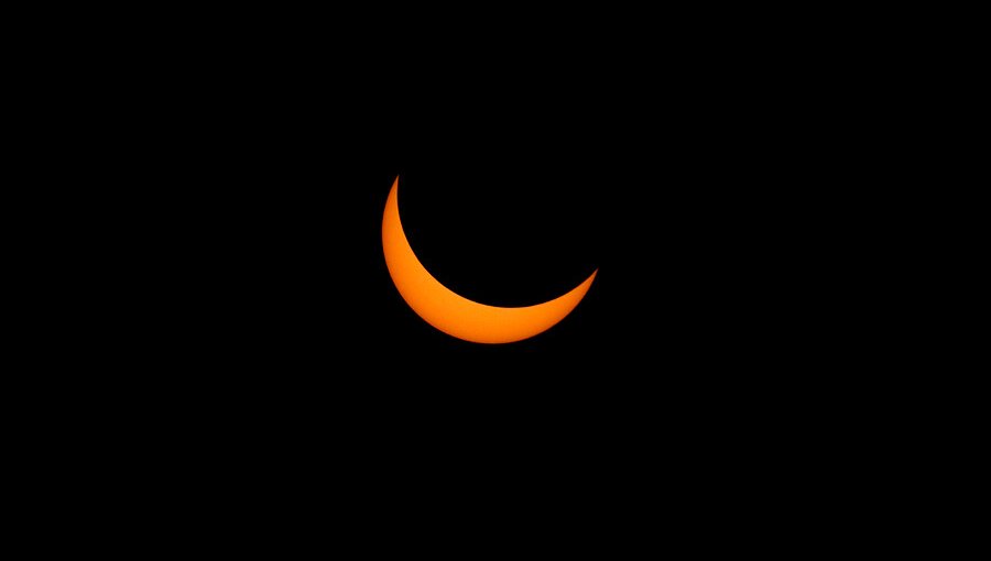 Así se vivió el Eclipse Total de Sol en la región Metropolitana: mira las mejores imágenes