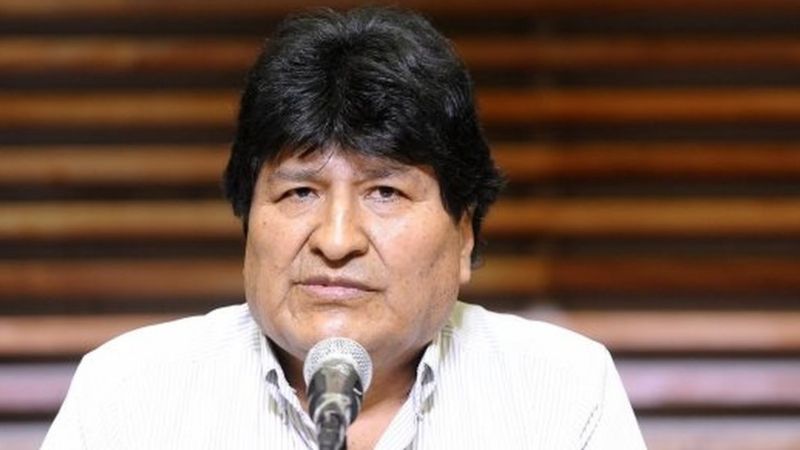 Evo Morales fue agredido con una silla en una asamblea con miembros de su partido