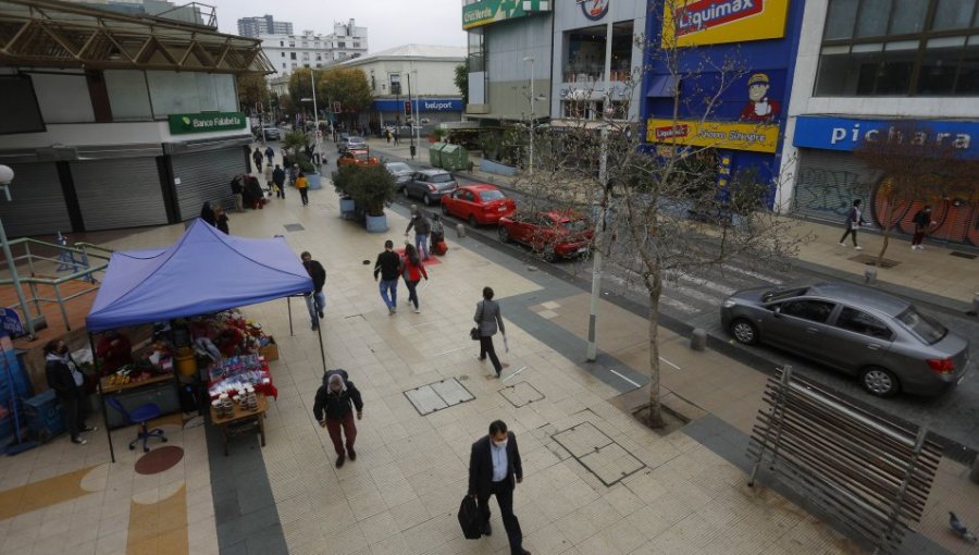 El comercio ambulante, la gran piedra en el zapato para convertir la calle Valparaíso de Viña del Mar en un gran bulevar