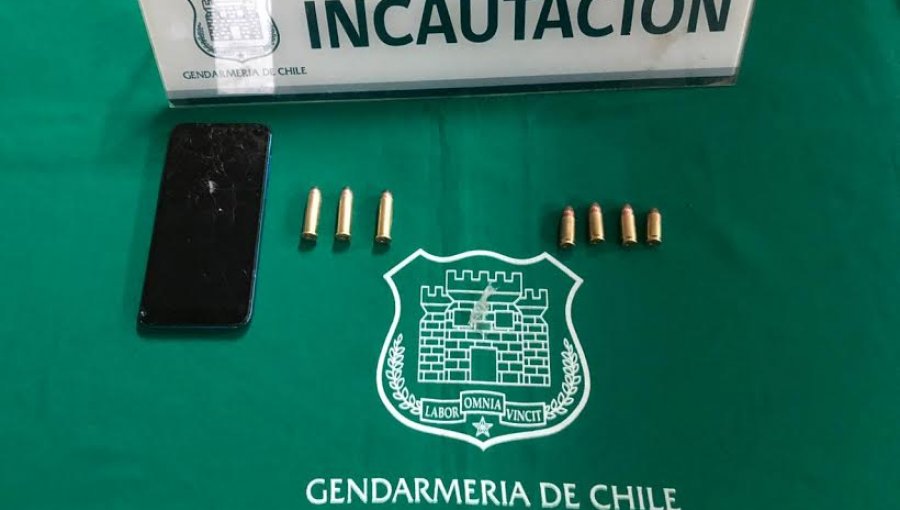 "Pelotazo" a la cárcel de Los Andes: Gendarmes incautan teléfono celular y municiones de guerra