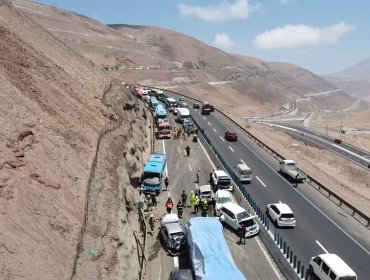 Siete lesionados deja impactante colisión que involucró a 11 vehículos en ruta Iquique - Alto Hospicio