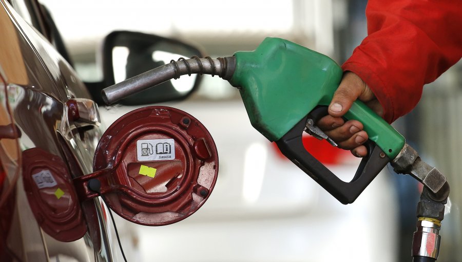 Por tercera semana consecutiva se registra un alza en el precio de los combustibles