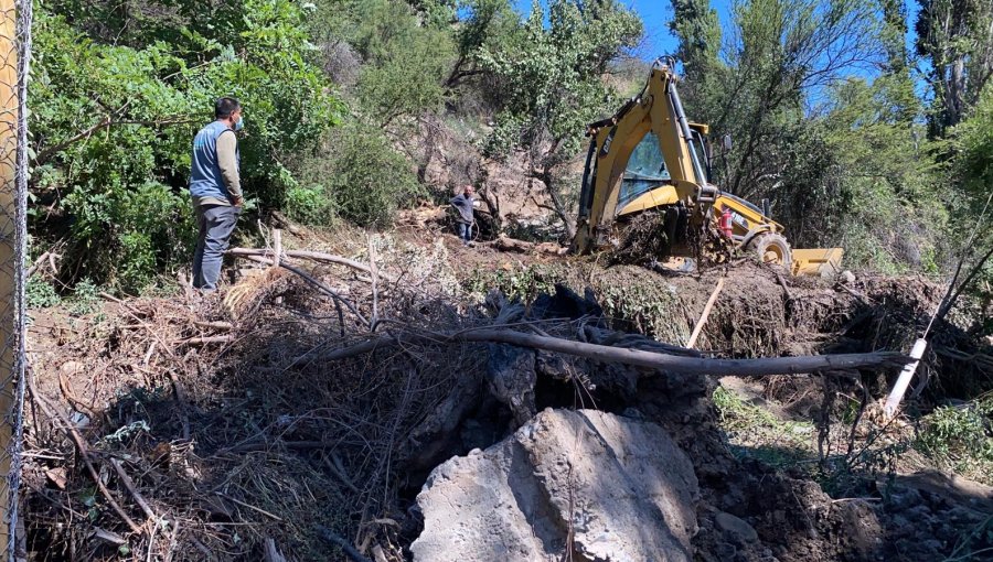 Al menos una quincena de casas en el sector Palomar en Panquehue resultaron dañadas por desborde de canal de regadío