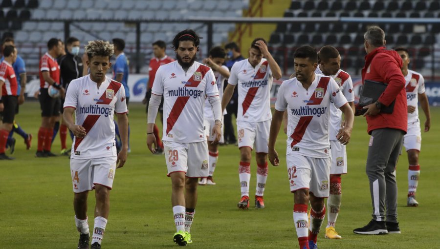 Plantel de Curicó será puesto en cuarentena y se suspendió duelo ante Unión Española