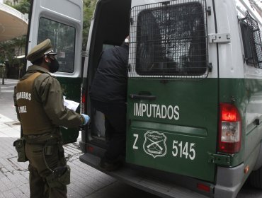 Carabineros detuvo a 18 personas en clandestino de alcoholes en Melipilla