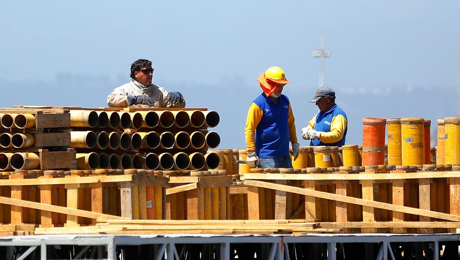 Desmantelan punto de lanzamiento de fuegos artificiales en Valparaíso tras suspensión de espectáculo de Año Nuevo