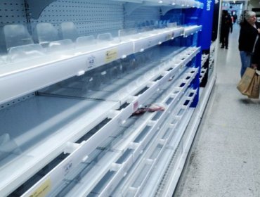 La mayor cadena de supermercados de Reino Unido establece límites a la compra de varios productos por el caos en el transporte de mercancías