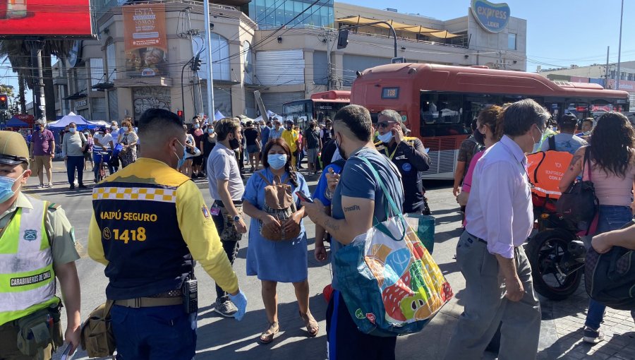 Tragedia en plena feria navideña: un muerto y seis heridos deja balacera en Plaza de Maipú