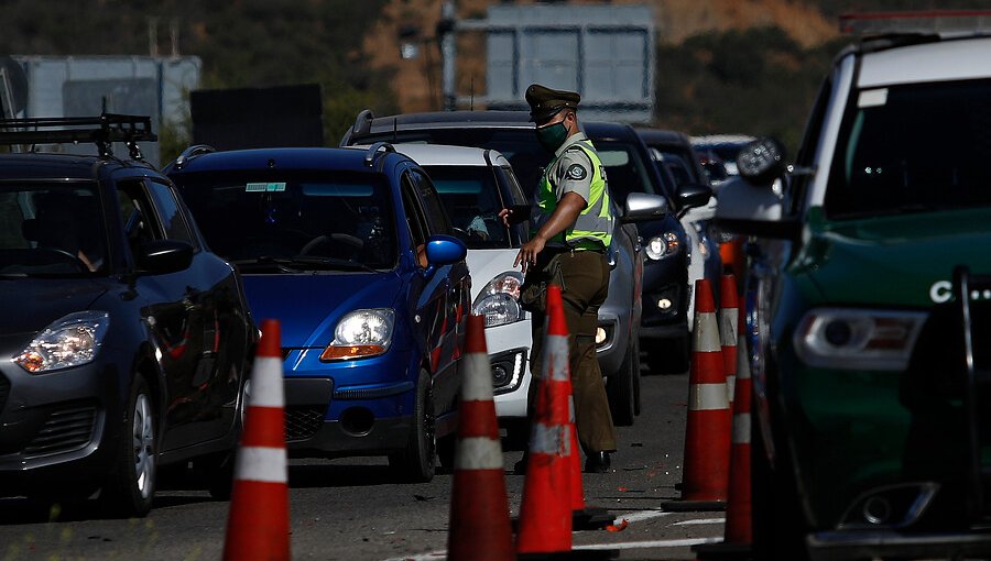 Kilométrica congestión en ruta 68 en dirección a Valparaíso obligó a levantar los controles sanitarios