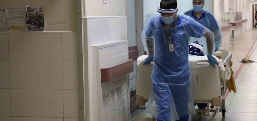 Pandemia en Chile: 2.395 contagios nuevos, 13.214 casos activos y otros 75 fallecidos asociados al Covid-19