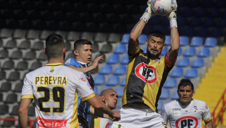 Coquimbo se alejó de Colo Colo en la zona de descenso tras vencer a Huachipato