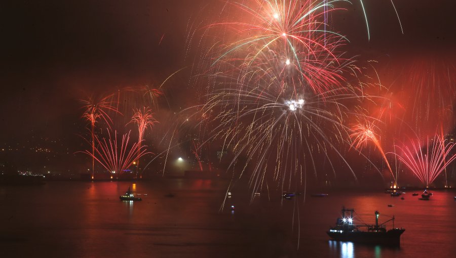 "Año Nuevo en el Mar": Empresa quiere reprogramar show pirotécnico en Valparaíso