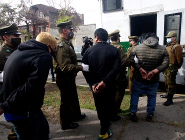 38 personas de nacionalidad venezolana fueron detenidas en fiesta clandestina en Recoleta: incautaron drogas y alcohol