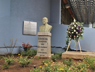 Hospital Carlos van Buren revaloriza busto escultórico de la figura del Dr. Enrique Deformes