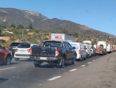 Reportan kilométrica congestión vehicular en la ruta 68 en dirección a Valparaíso y Viña del Mar: espera sobrepasaría las dos horas