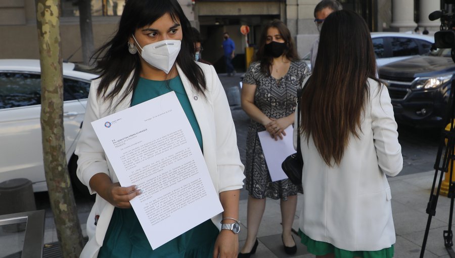 Colegio Médico golpea la mesa y envía carta al presidente Piñera para abordar baja en asignaciones