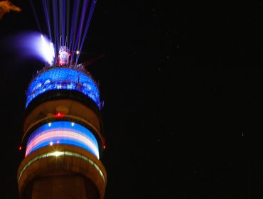 Compañía reconoce que show en la Torre Entel "no funcionó" y decide suspender gira por el país