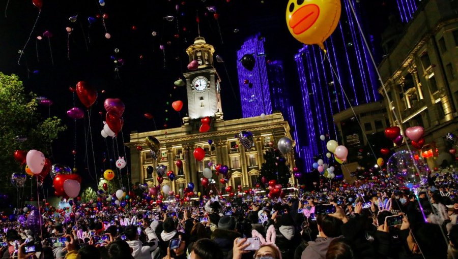 “Tenemos derecho a disfrutar”: Wuhan celebró con masivo espectáculo la llegada del 2021