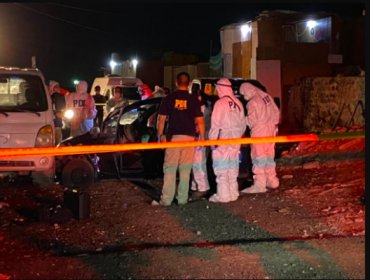 Macabro hallazgo en Arica: Encuentran cuerpo de un joven baleado al interior de auto