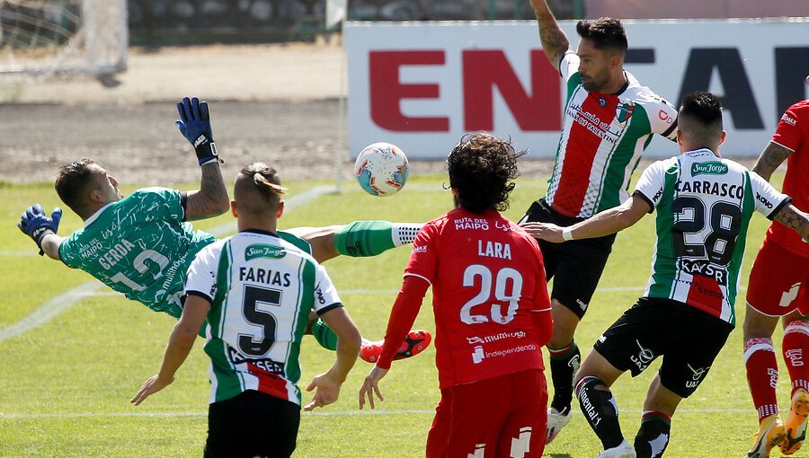 Palestino se afianza en puestos de Copa Sudamericana tras golear a Curicó Unido