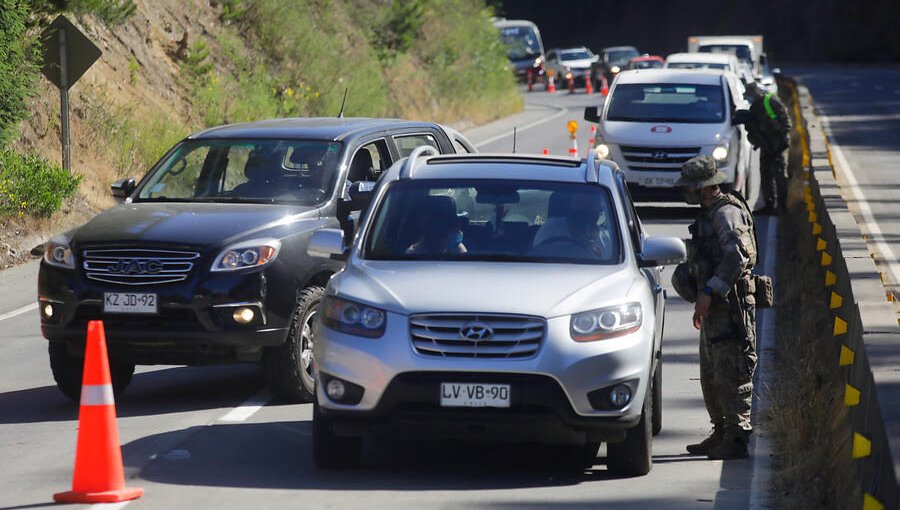 22 mil vehículos fueron regresados a la región Metropolitana al intentar ingresar a Valparaíso sin permisos