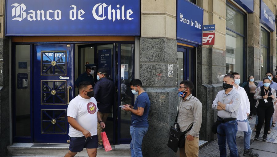 Cinco millones de chilenos le deben una mediana de $2.200.000 a los bancos, según la Comisión para el Mercado Financiero