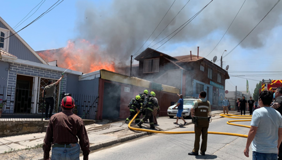 Adulta mayor fue encontrada sin vida tras incendio en su domicilio en Quilpué: no logró huir de las llamas