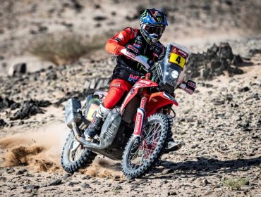 José Ignacio Cornejo fue segundo en la quinta etapa y trepa al podio en motos del Dakar