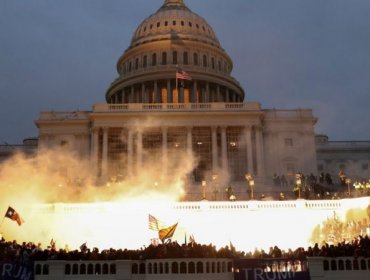 Asalto al Congreso de Estados Unidos deja cuatro muertos, 14 policías heridos y 52 detenidos