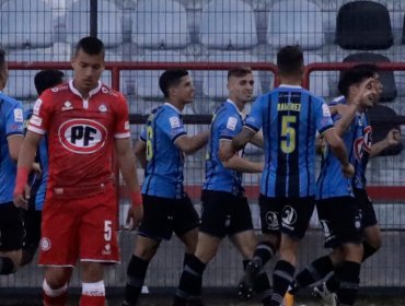 Huachipato derrota a U. La Calera que no pudo acercarse más a la UC