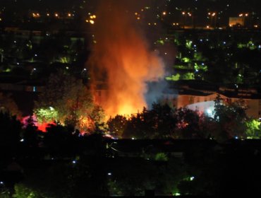 Bomberos logró controlar emergencia química al interior de una bodega en Macul